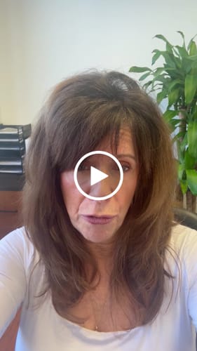 Customer video review of Besque™ Magic Body Oil - 100ml