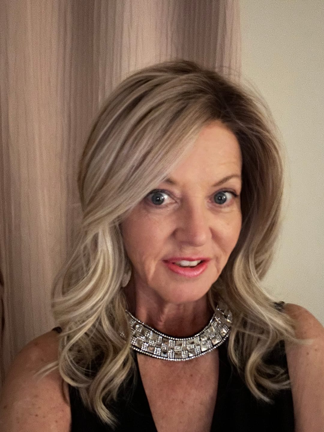 Customer photo review of MILLIONAIRE MINDSET - Neutral Sand Blonde