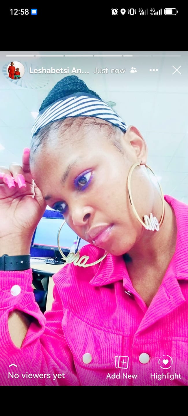 Customer photo review of Era Luxe Silver Choker