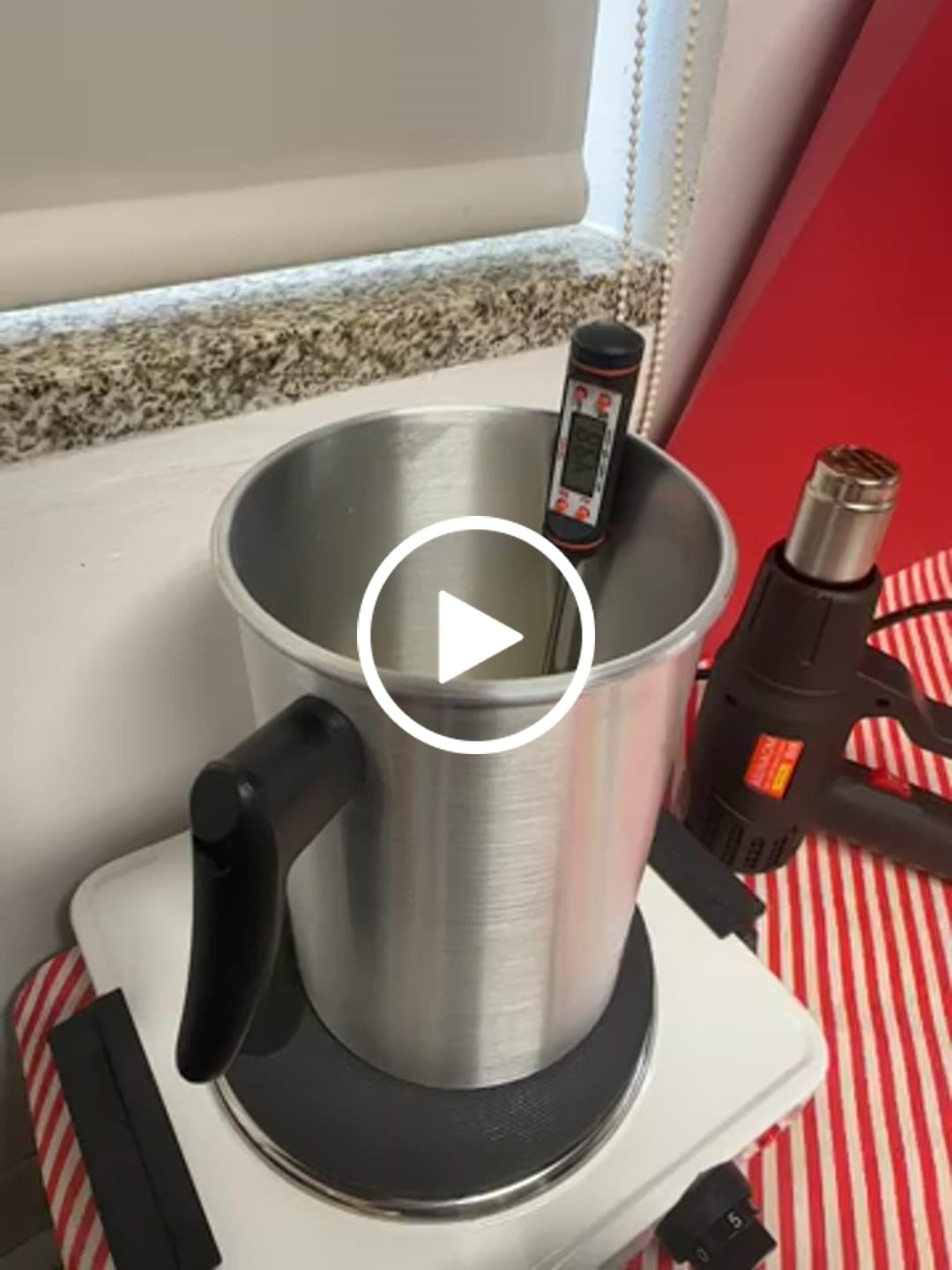 Customer video review of Termómetro digital para fabricación de velas