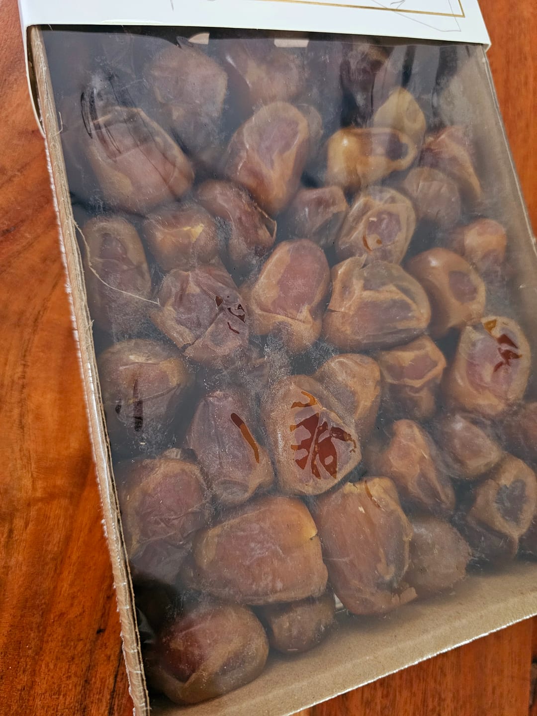 Customer photo review of Bio Rutab Sukkari Datteln von Sunnafrucht® | 1kg | Premium Qualität | Super Frisch & Saftig | Angebaut in Al Qassim, Saudi-Arabien | Perfekt für Snacks & Desserts | Super Fresh
