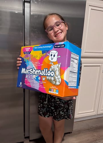 Customer photo review of The Marshmalloo Pillow