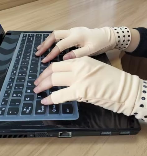 Customer photo review of ArthriBuddy Gloves + Bonuses