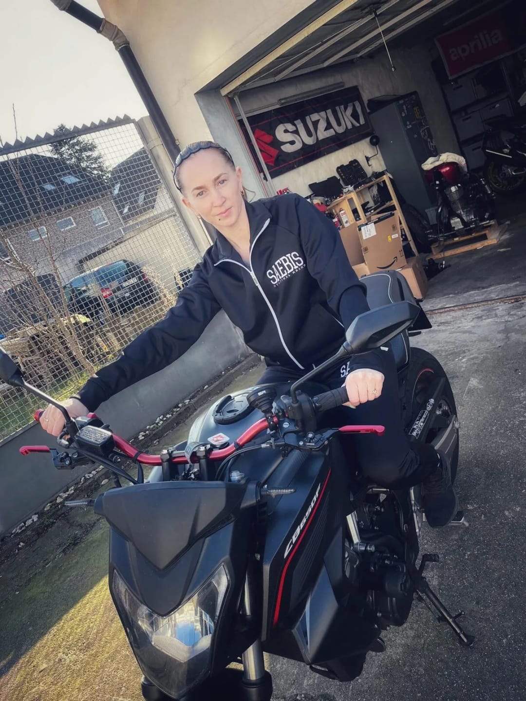Customer photo review of SAEBIS® SPORTS Damen Trainingshose schwarz mit Stickerei