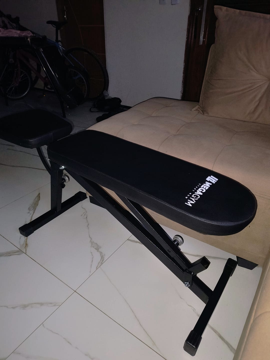 Customer photo review of Banco de musculação 6x1 posições