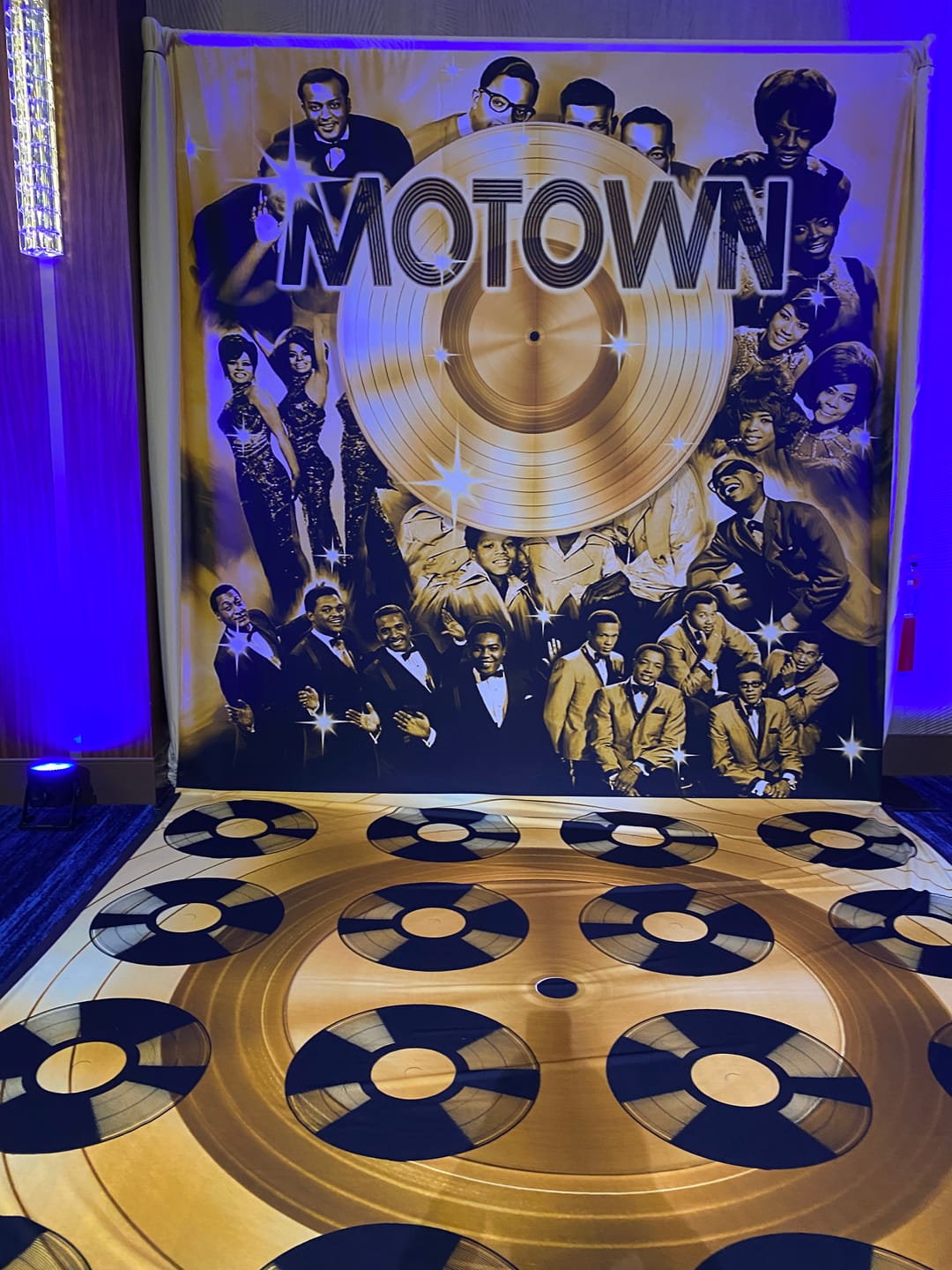 Customer photo review of Motown Gold Photo Backdrop Banner