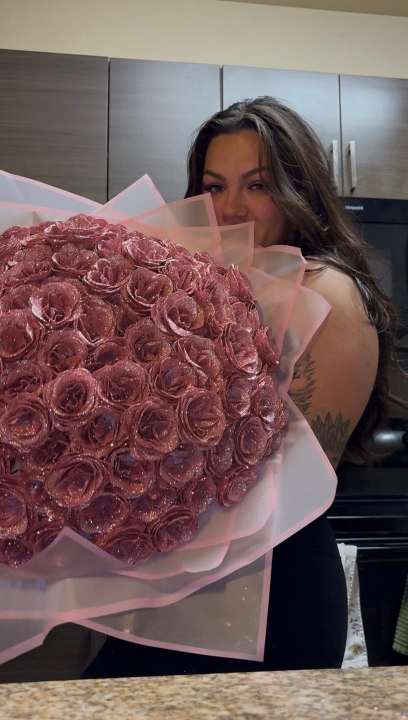 Customer photo review of Glitter Rose Bouquet
