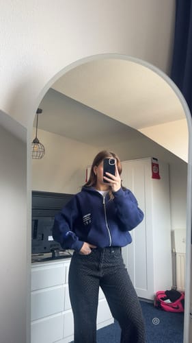 Customer photo review of LABEL ZIP HOODIE NAVY