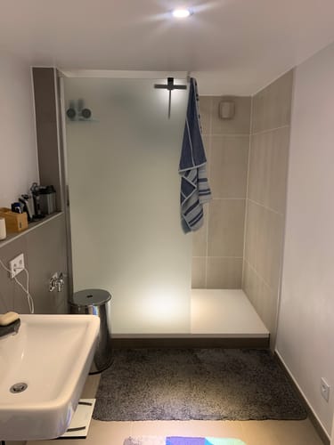 Customer photo review of SONNI Walk In Dusche Duschabtrennung Duschwand Nano Vollsatiniert ESG-Glas Glasstärke 8/10mm Breite 80-160cm