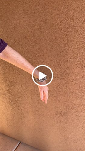 Customer video review of Platinum Demure Stretch Apple Watch Strap