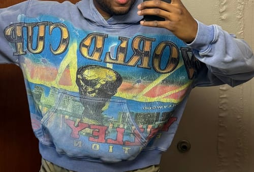 Customer photo review of Vale Forever World Cup Pullover Washed Blue