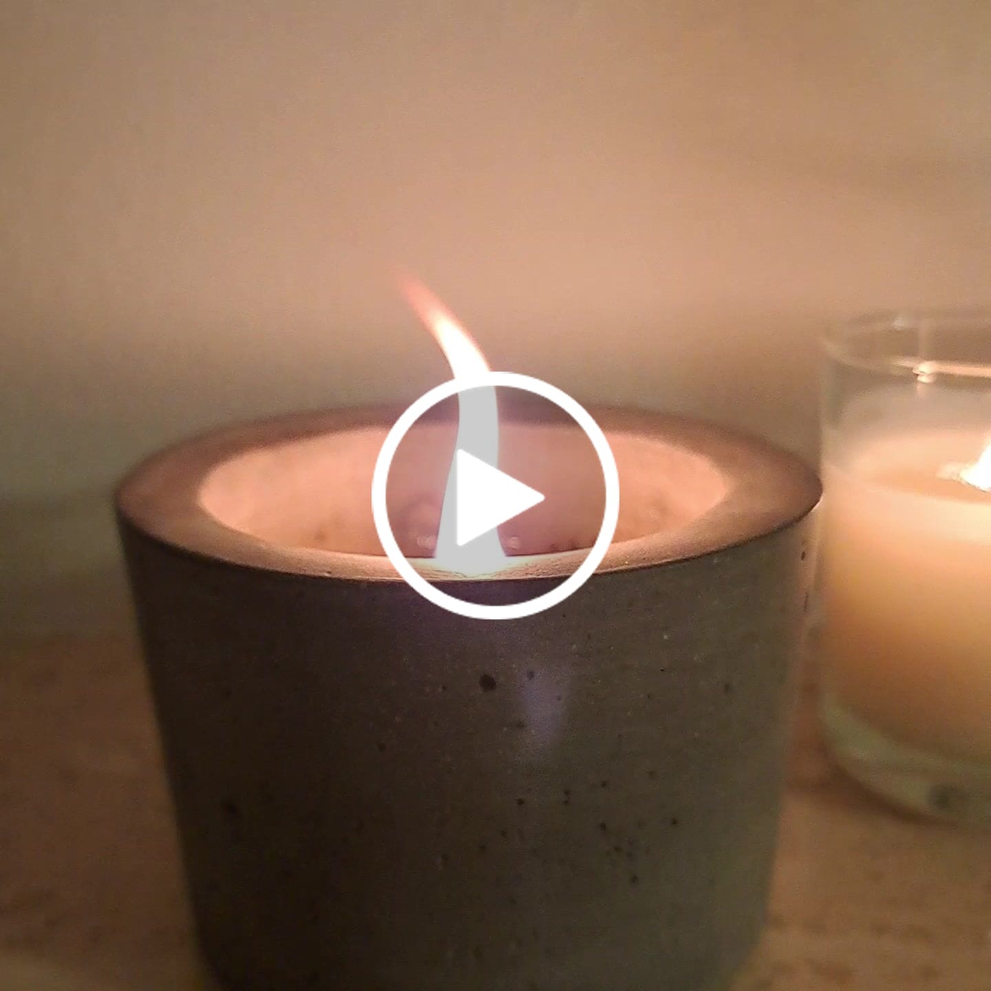 Customer video review of MECHAS DE MADERA SIMPLE