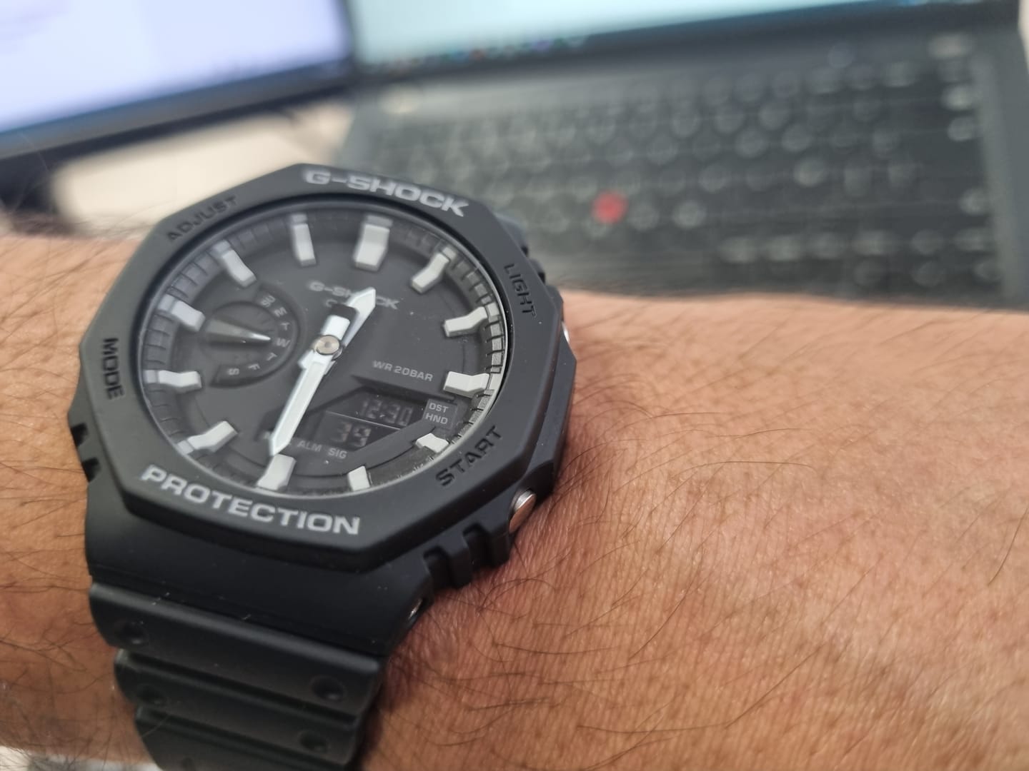 Customer photo review of Reloj Casio G-Shock Royal Oak "Casioak" GA-2100-1AJF Carbon Core Negro JDM