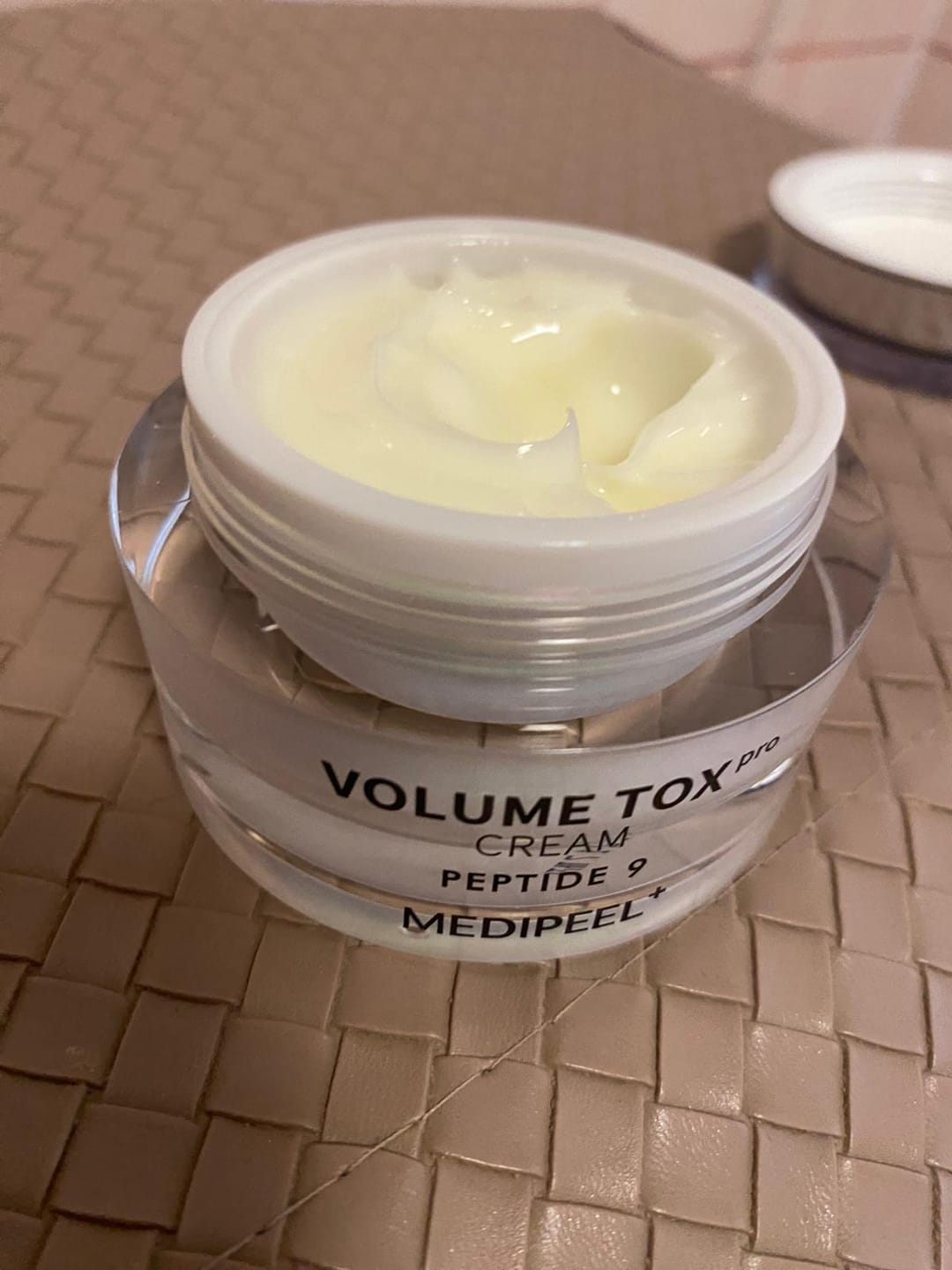 Customer photo review of Atjaunojošs krēms ar peptīdiem Medi-Peel Volume Tox Cream Peptide 9 Pro