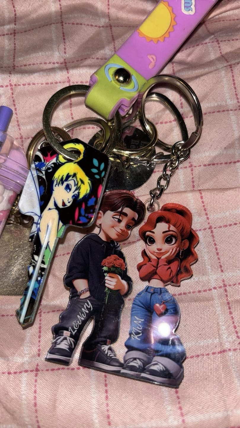 Customer photo review of 3D Effect Y2K Couple Personalized Acrylic Keychain, Valentine's Day Gift For Couple, for him, for her