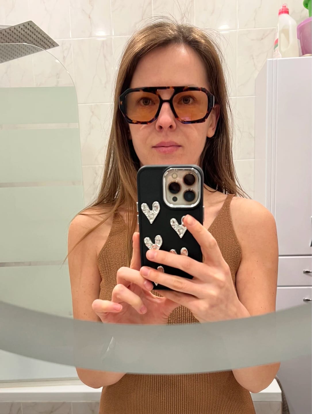 Customer photo review of Zahra sunglasses