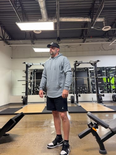 Customer photo review of 021 ESSENTIAL DROP-CUT HOODIE