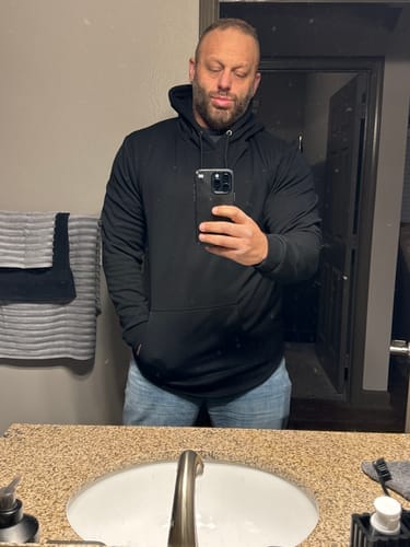 Customer photo review of 021 ESSENTIAL DROP-CUT HOODIE