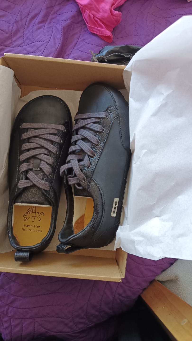 Customer photo review of Zapatilla A1. Negra
