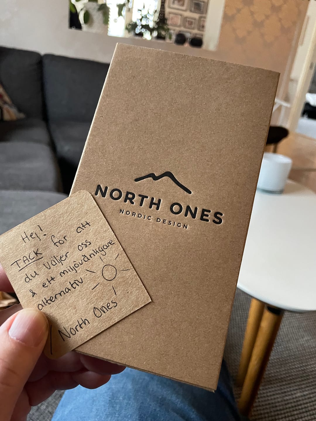 Customer photo review of Please Guide Me | Valnöt
