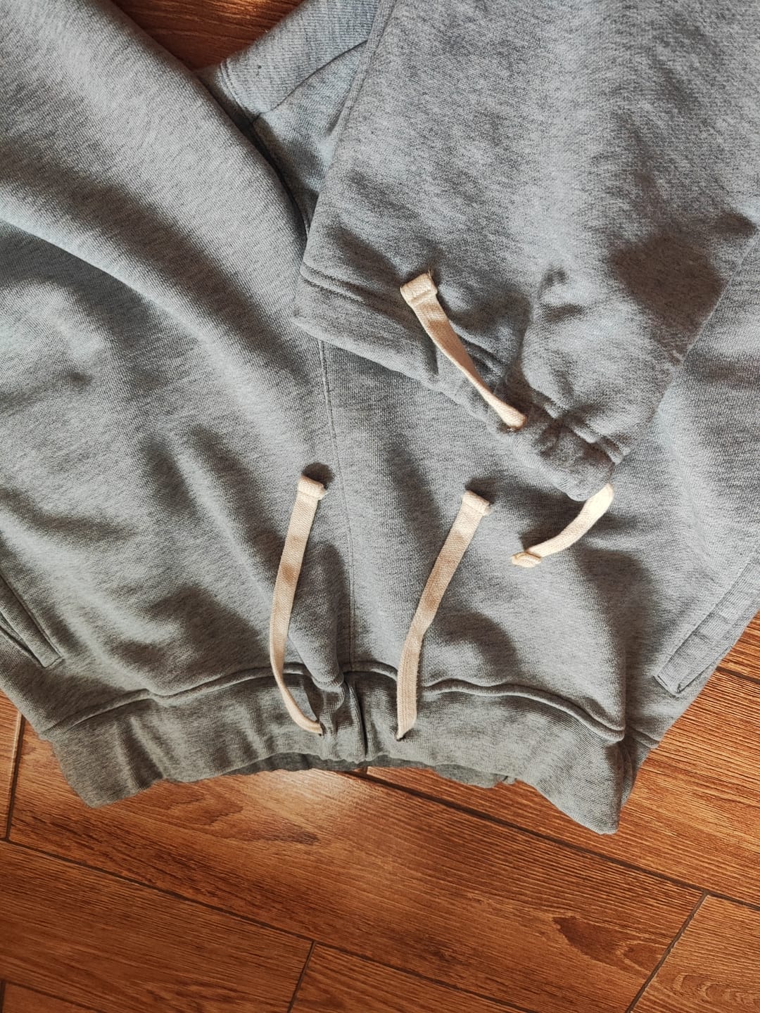 Customer photo review of 17.6 oz Heavyweight Terry Sweatpants - Gray