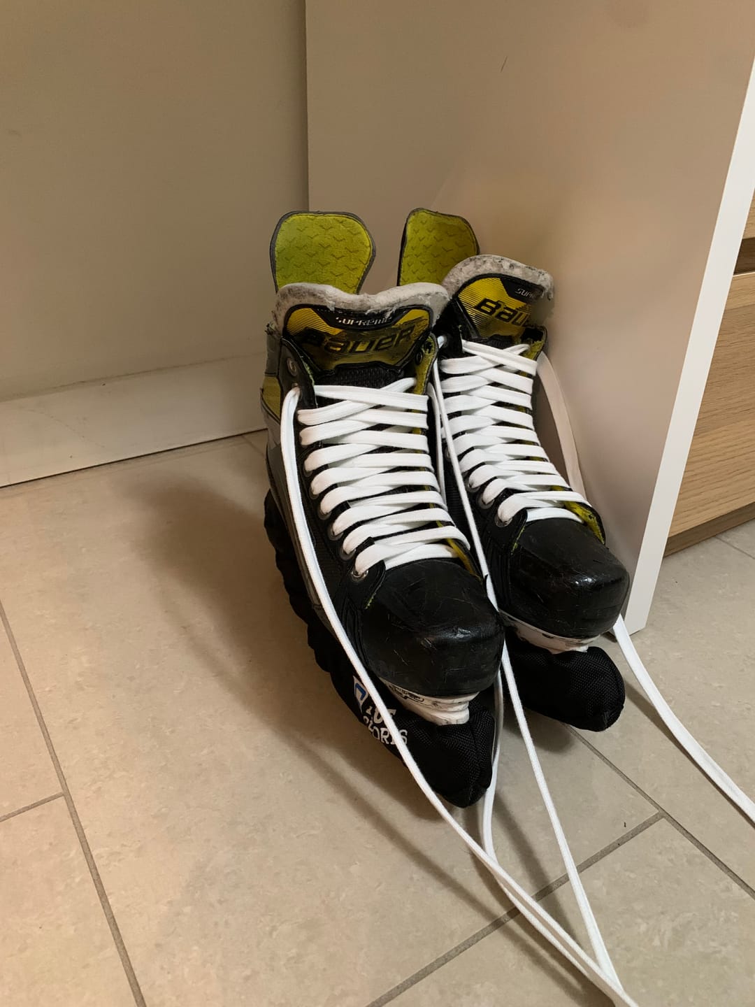 Customer photo review of WHITE WAXED HOCKEY REFEREE LACES