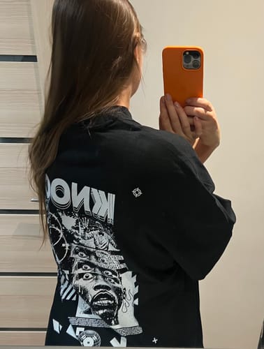 Customer photo review of EMBRACE THE STRUGGLE OVERSIZED HEAVY TEE