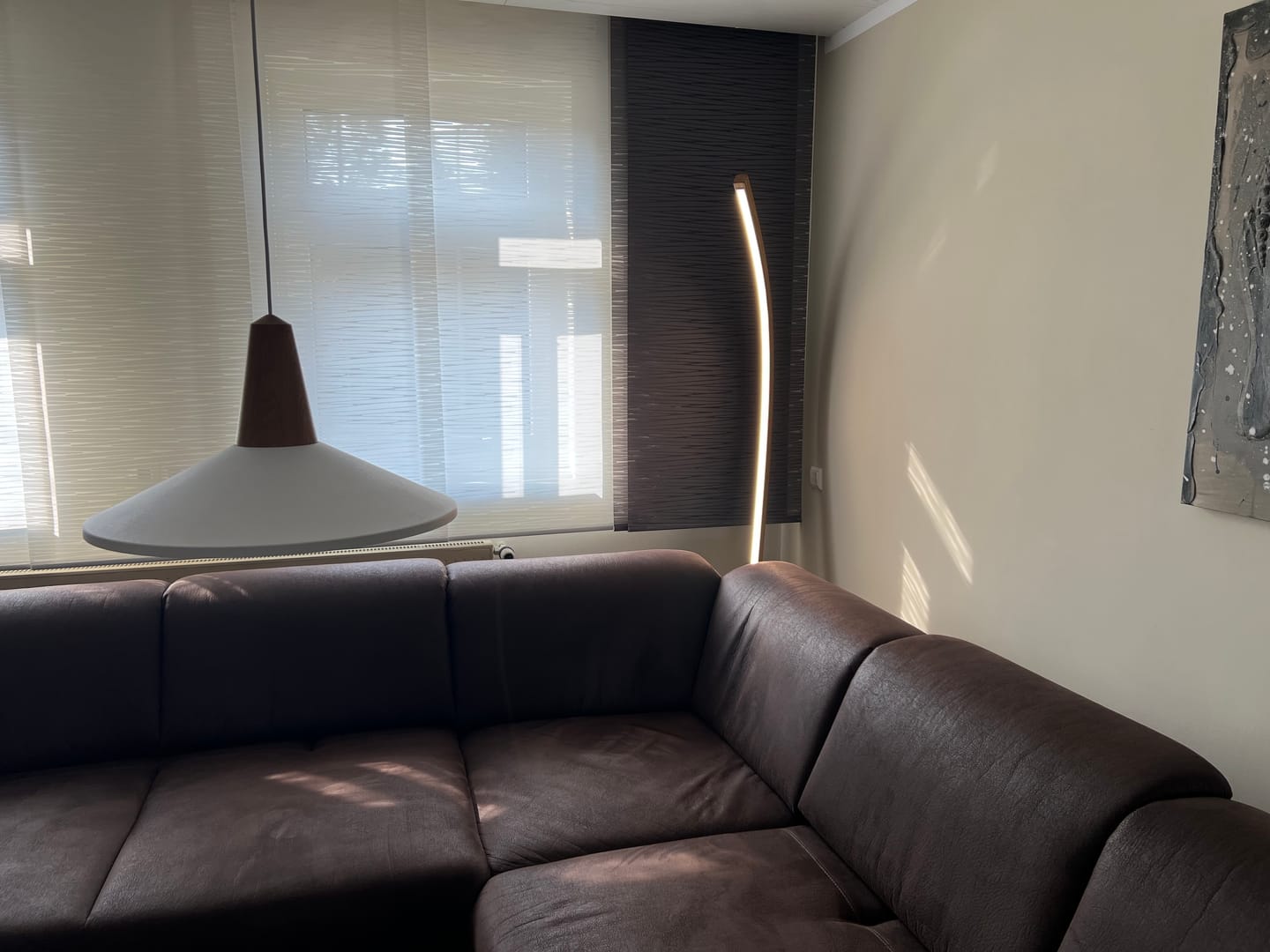 Customer photo review of Designer Stehlampe aus Eichenholz, LED-Leuchte doppelt geschwungen - Fulgor
