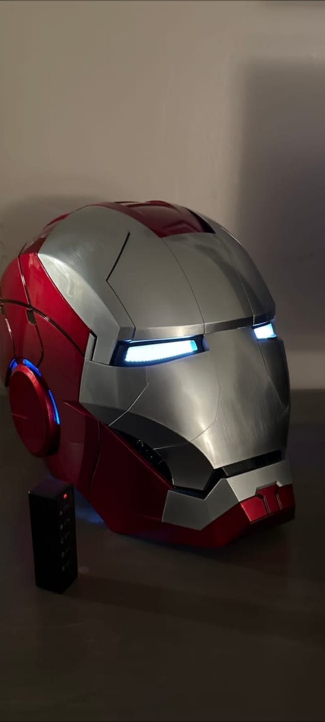 Customer photo review of Us stock | Delivered in 3-7 days | Autoking Mk5 ironman helmet |  Voice Control | 4/8 Multi-piece Opening