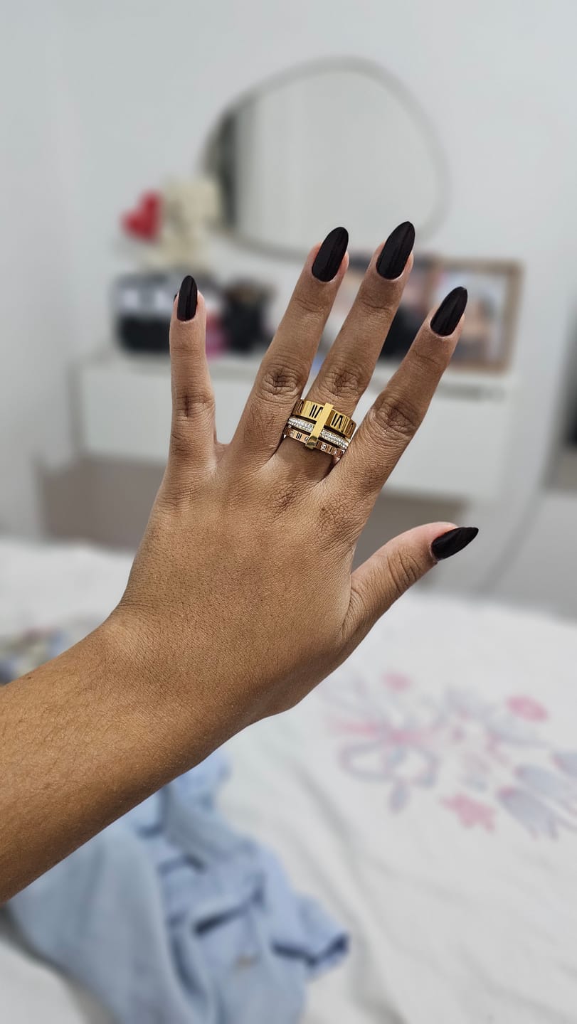 Customer photo review of Anel Triplo Momentos Banhado em Ouro 18k