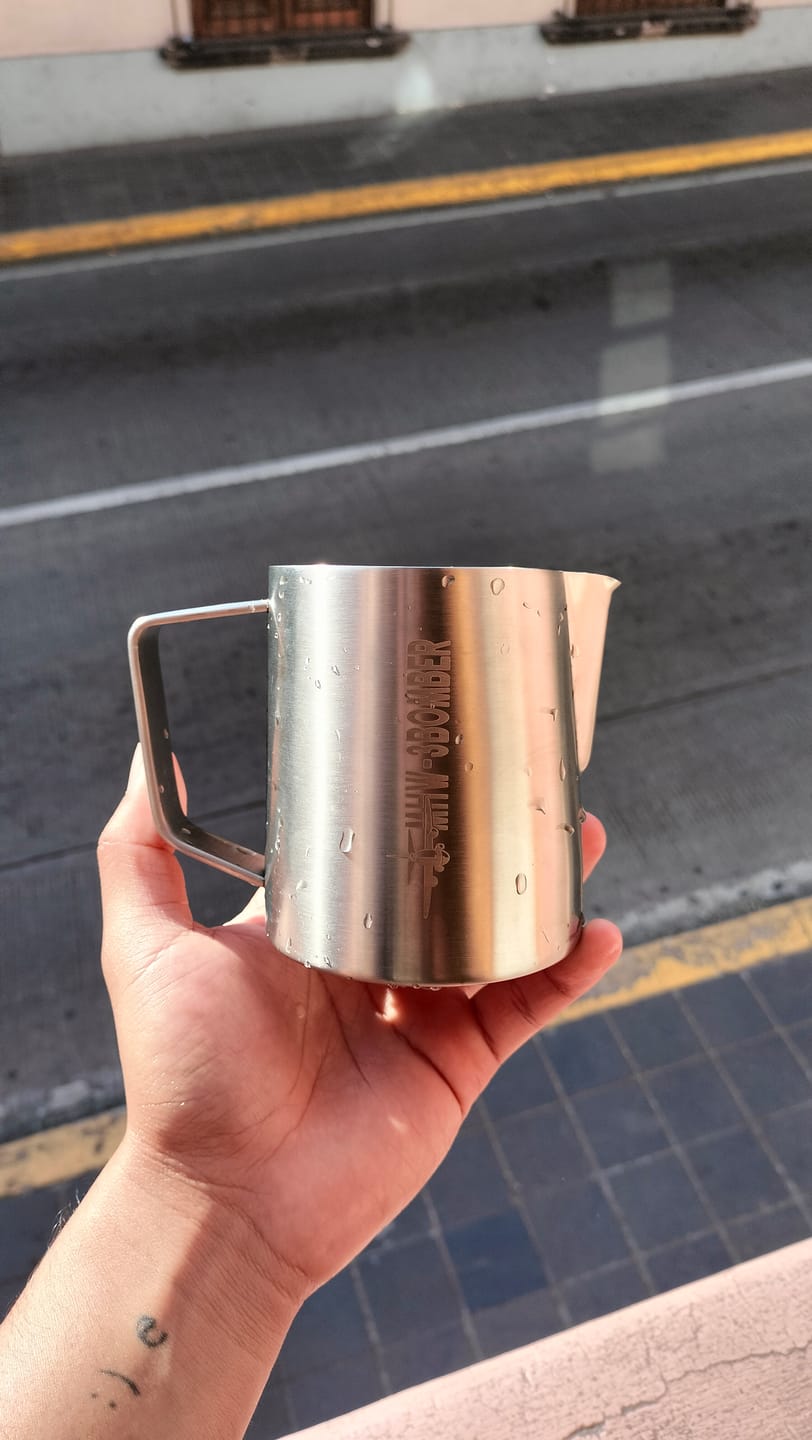 Customer photo review of MHW-3BOMBER Latte Art Pitcher 5.0 Sanding