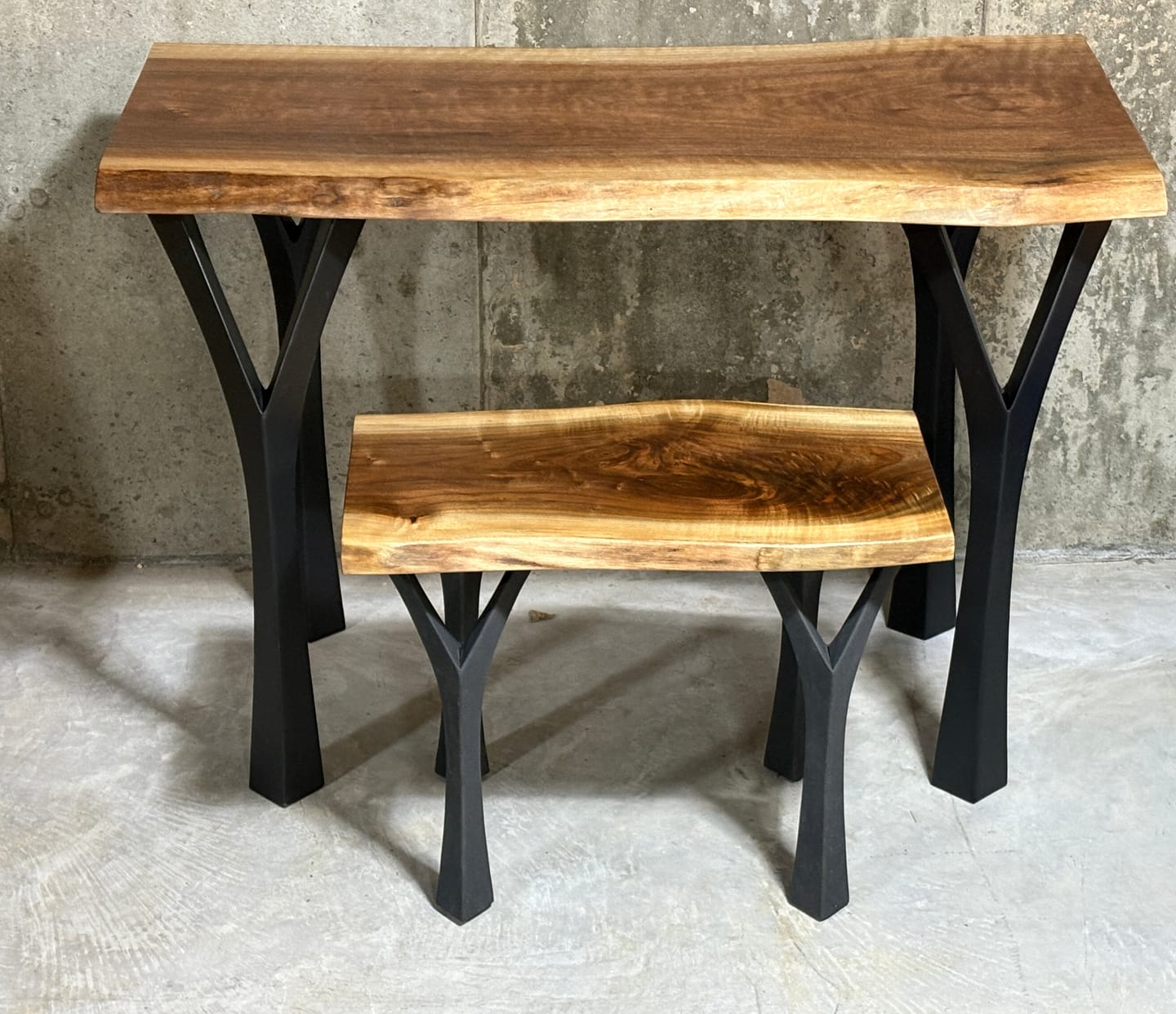 Customer photo review of Furniture Legs 506 Faras 28H for Dining Tabletop