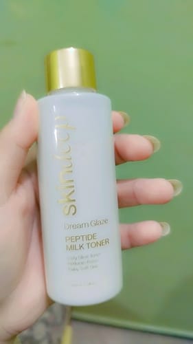 Abeer F. review of DREAM GLAZE - Peptide Milk Toner image 1 out of 1