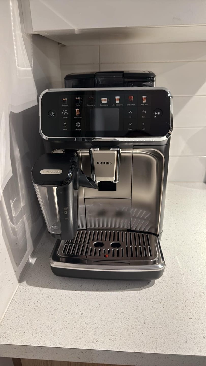 Customer photo review of Philips - Series 5500 LatteGo EP5544/90