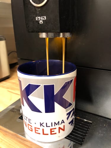 Customer photo review of TassenExpress - Becher Keramik Tasse mit Logo bedruckt 325ml Firmenlogo