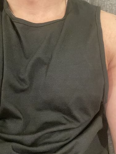Customer photo review of 021 ESSENTIAL DROP-CUT TANK - Demo Test