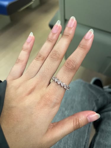 Customer photo review of PINK HEART CUT BAND 925. - WHITE GOLD