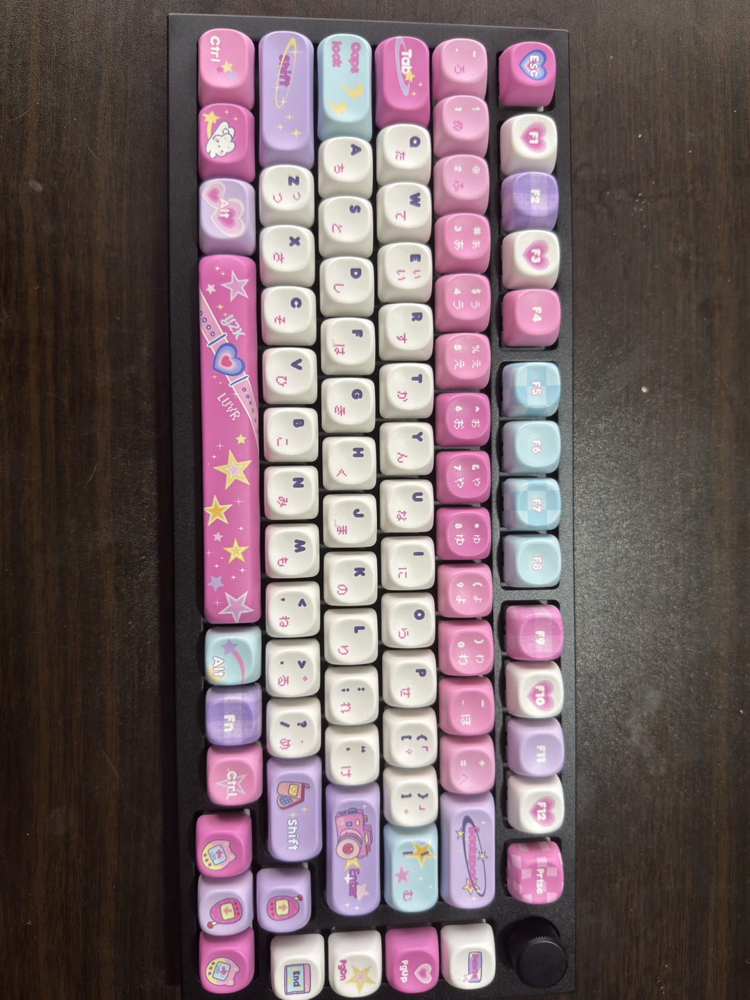 Customer photo review of KiiBOOM x Elyxirine Digital Dreams: Pastel Y2K Keycap Set