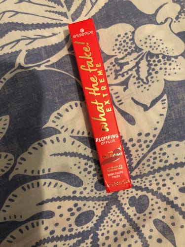 Customer photo review of Essence What The Fake Extreme Pluming Lip Filler 4.2ml