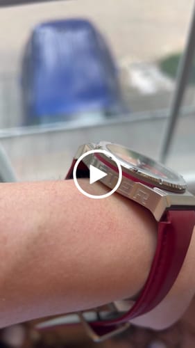 Customer video review of JUSTICE GUNDAM MK WATCH