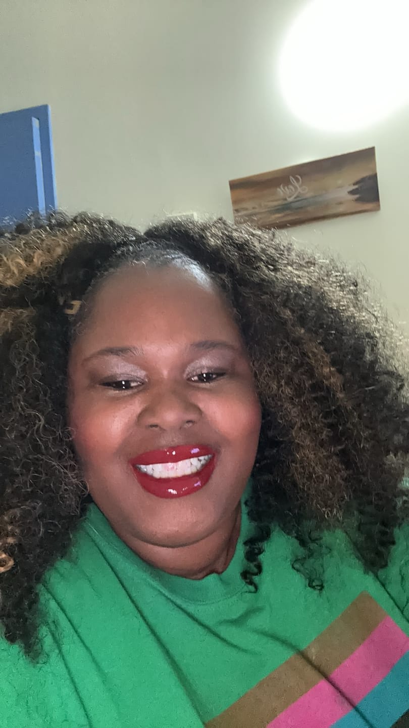 Customer photo review of Sensationnel Curls Kinks Textured Lace Kinky Edges Glueless Y-Part HD Lace Front Wig - KINKY ZIGZAG CURLS 14"