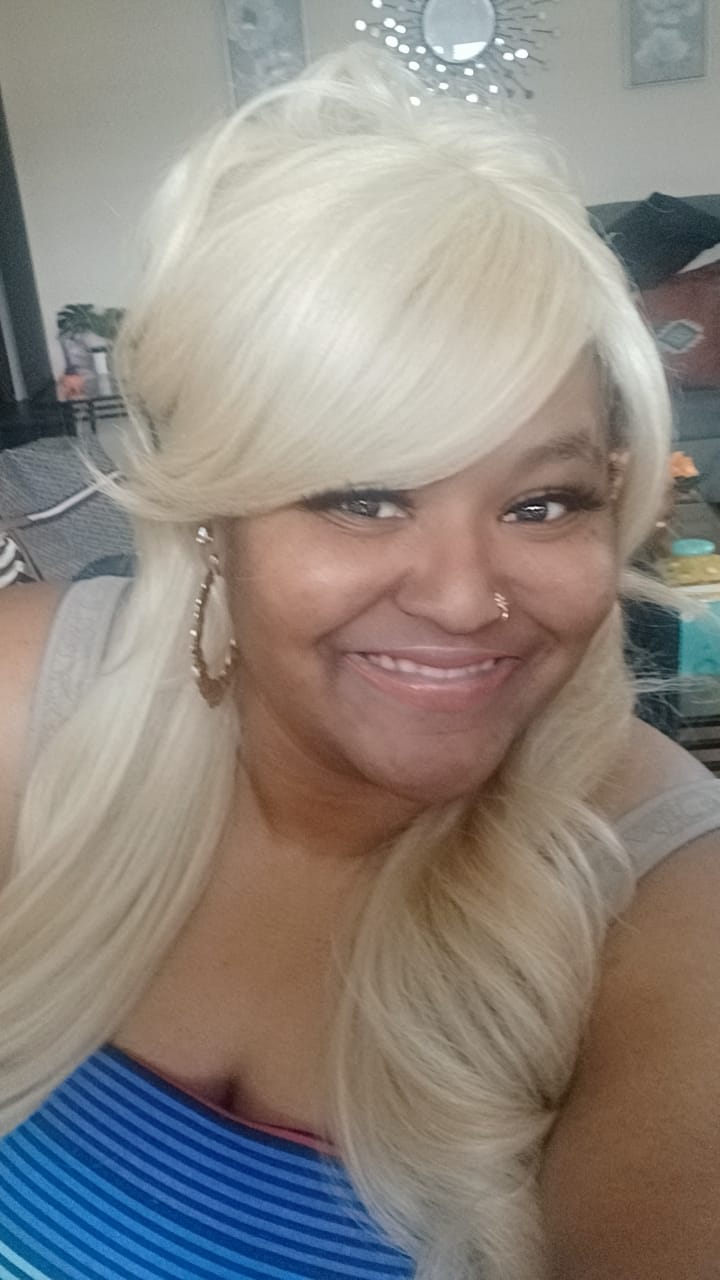 Customer photo review of Shake N Go Snatched Full Wig - ELARA
