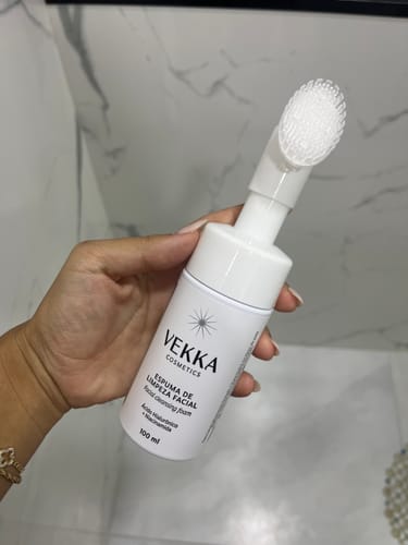 Customer photo review of ESPUMA DE LIMPEZA FACIAL VEKKA 100ML
