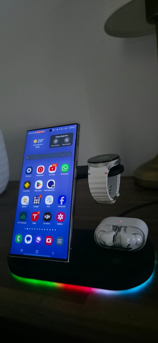 Customer photo review of 3 in 1 Wireless Charging Stand for Samsung Android Devices