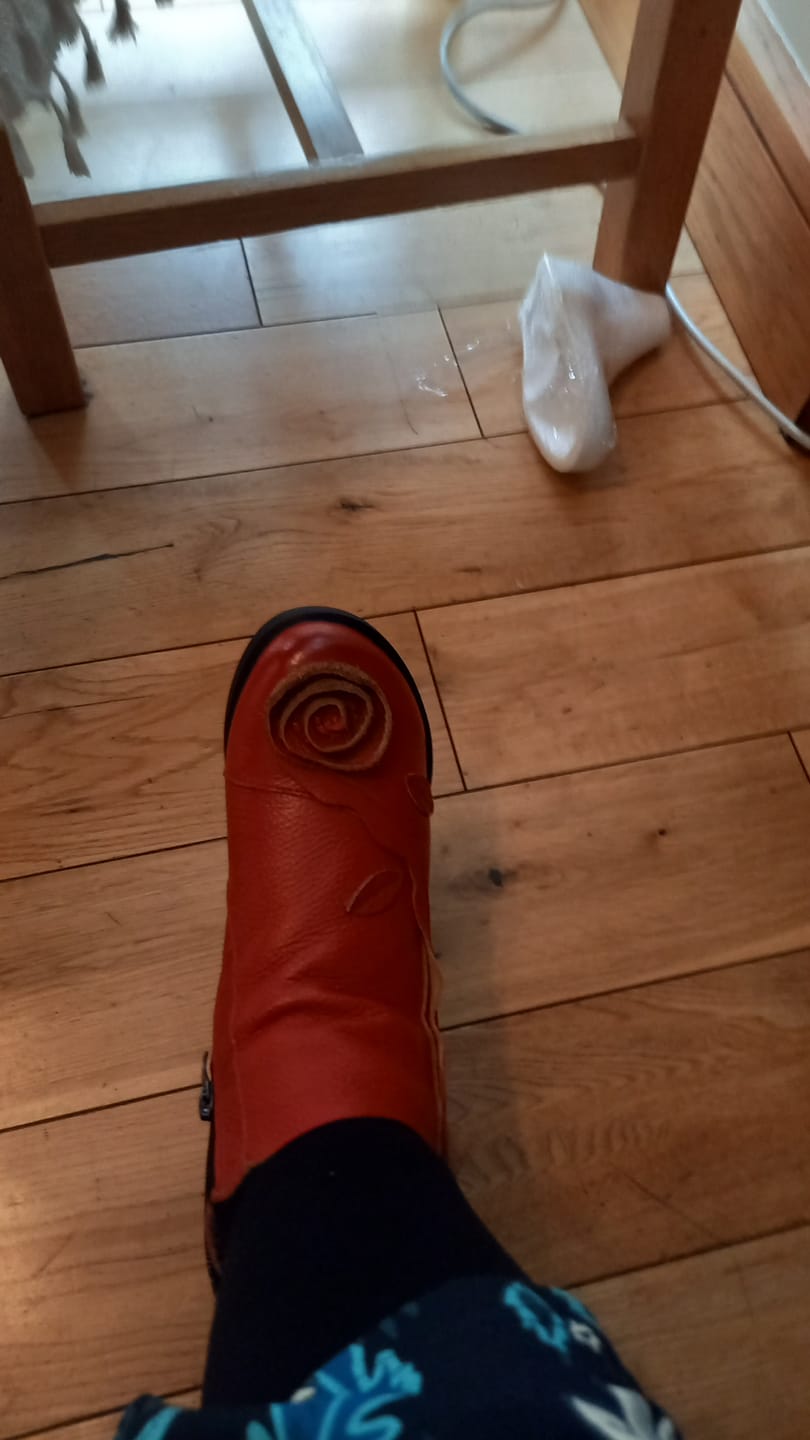 Customer photo review of Women Retro Flower Leather Solid Mid-Heel Boots