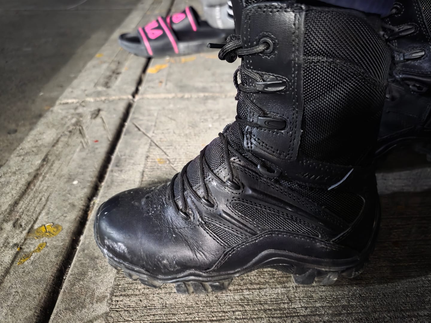 Customer photo review of Botas Tácticas Bates Delta 8 Suela ICS