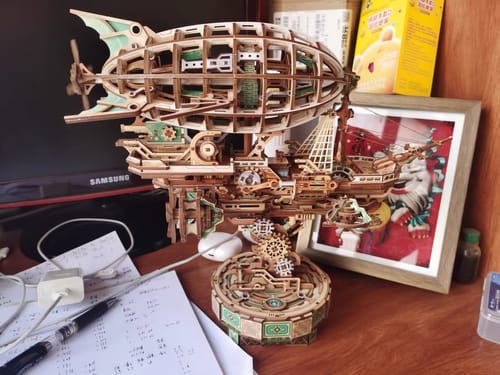 Customer photo review of Retro Steampunk Airship Transmission Model 3D Wooden Puzzle