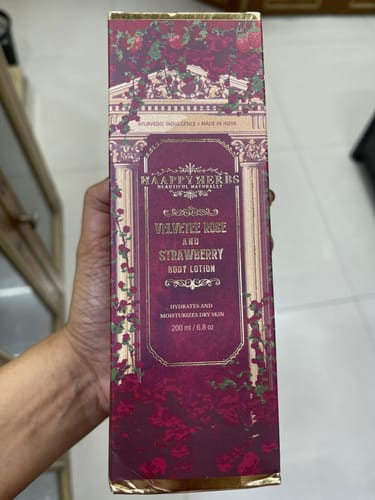 Customer photo review of Velvetee Rose Strawberry Body Lotion