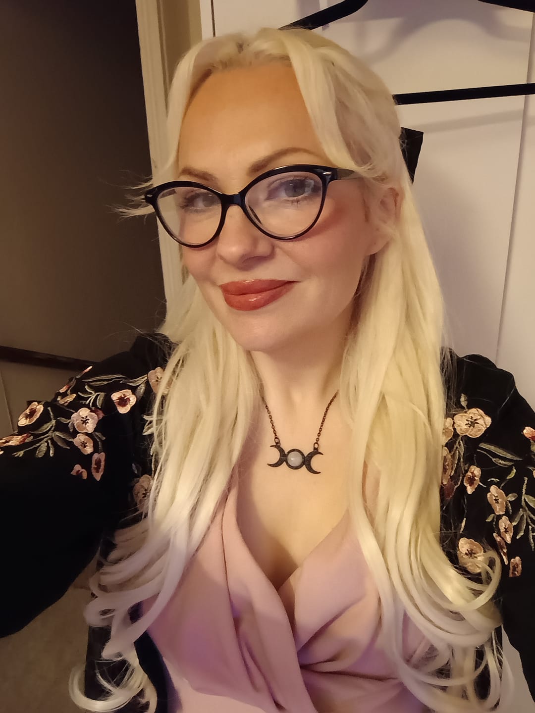 Customer photo review of Stranded Instant Bouncy Blow Dry Extensions #600 White Lily