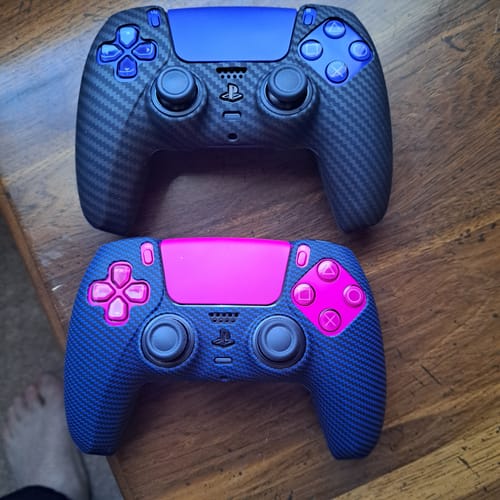 Customer photo review of Blue Carbon Fiber - PS5 Controller Skin